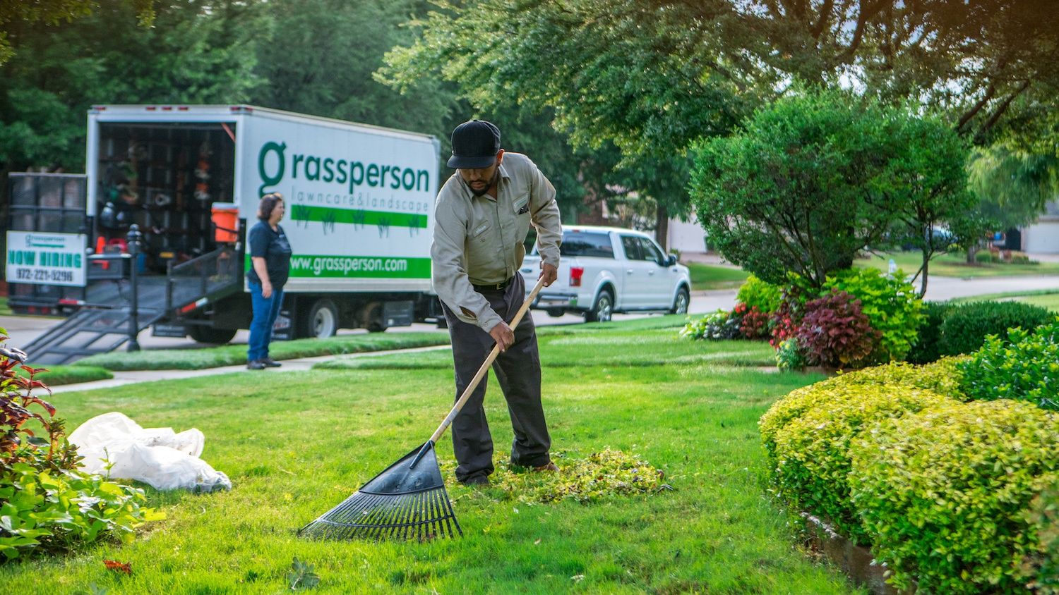 how much do landscapers make a day